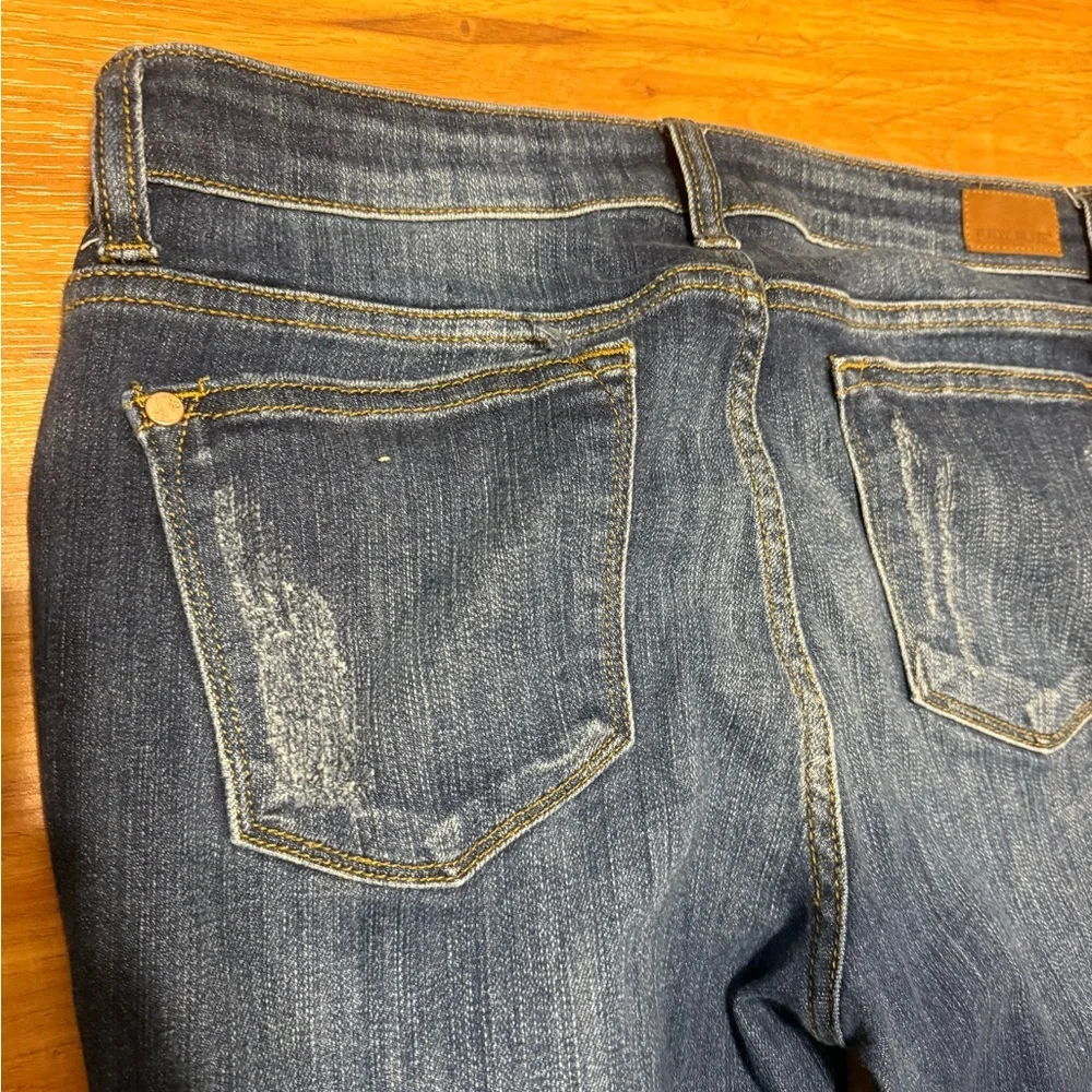 Judy Blue Women's Distressed Skinny Fit Blue Jeans size 13/31 - Picture 5 of 6